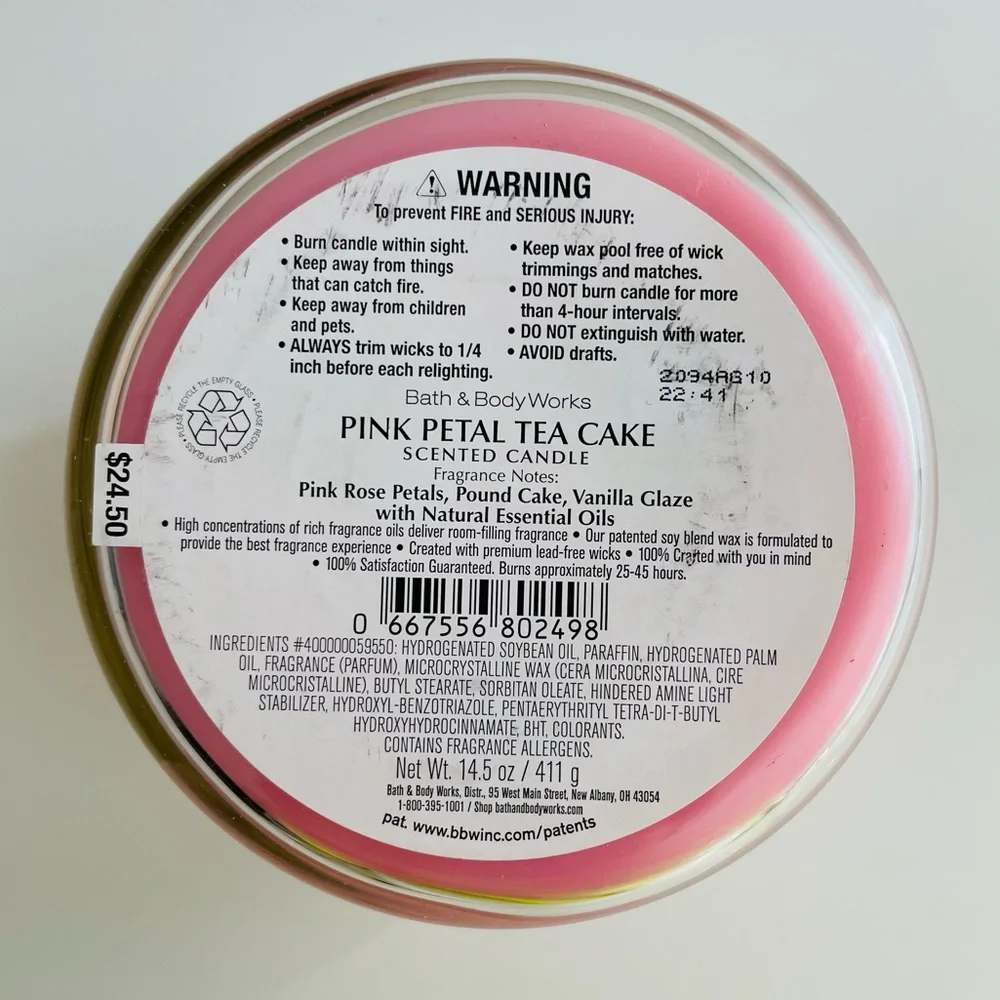 Bath and Body Works BBW Pink Petal Tea Cake Candle Rare - Picture 3 of 3